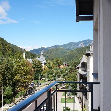Astra Hotel Călimăneşti 외부 사진